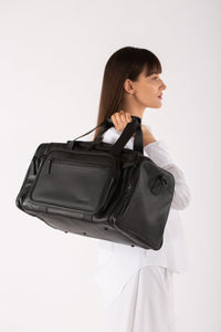 Waterloo black leather unisex travel bag